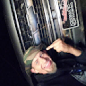 Meet your Posher, Casey